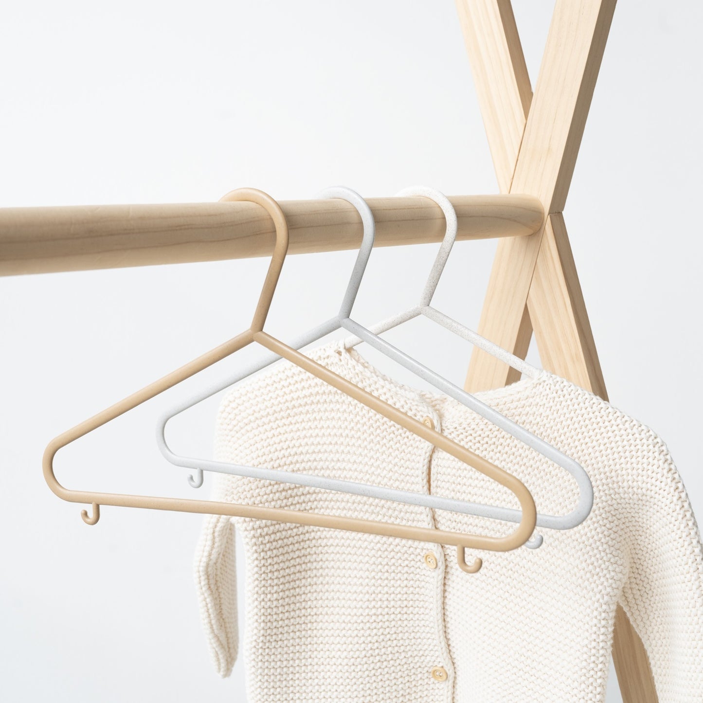 assorted wheat straw hangers (30 per set) - cream/grey/brown