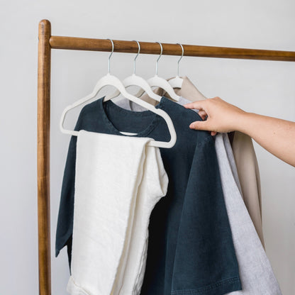 cream adult velvet non-slip hangers (30 per set)